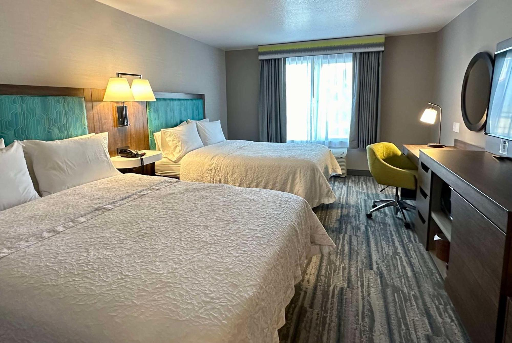 Hampton Inn & Suites Lathrop Exteriör bild