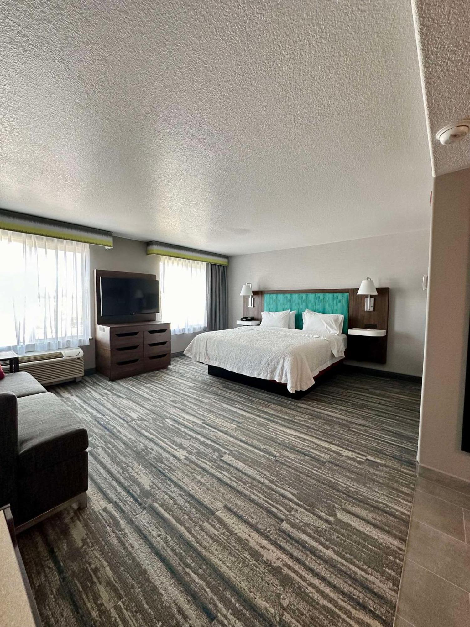 Hampton Inn & Suites Lathrop Exteriör bild