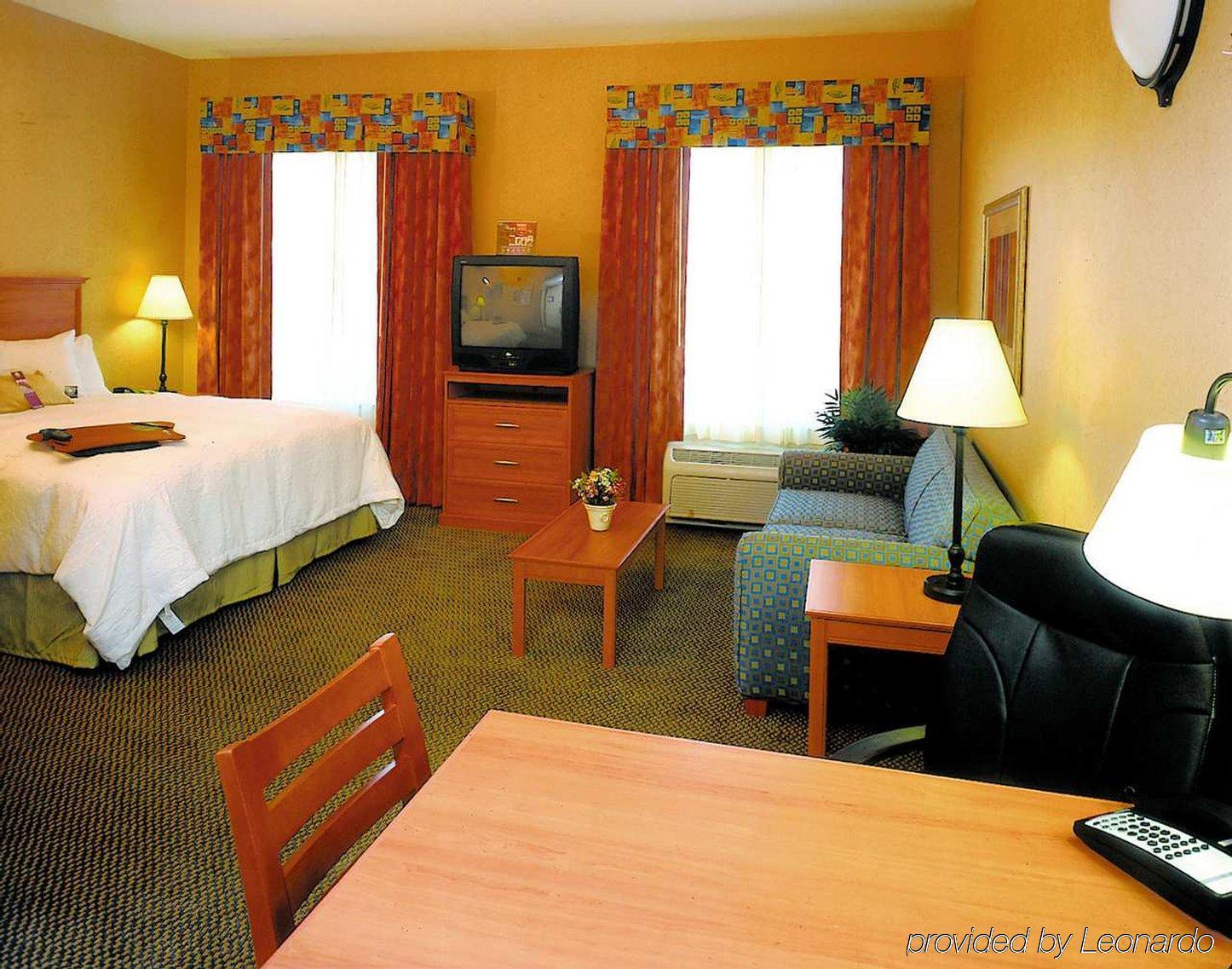 Hampton Inn & Suites Lathrop Rum bild