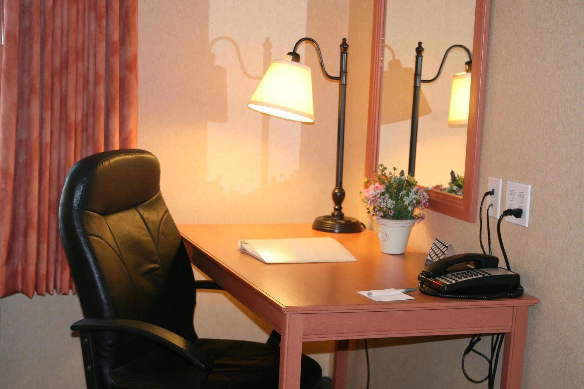 Hampton Inn & Suites Lathrop Rum bild